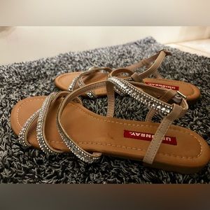 Women’s sandals Size 6 1/2